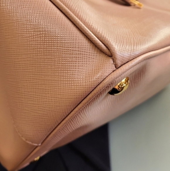 Auth PRADA Saffiano Lux Double Zip Tote | Galleria Bag | Cammeo Pink - Picture 10 of 16